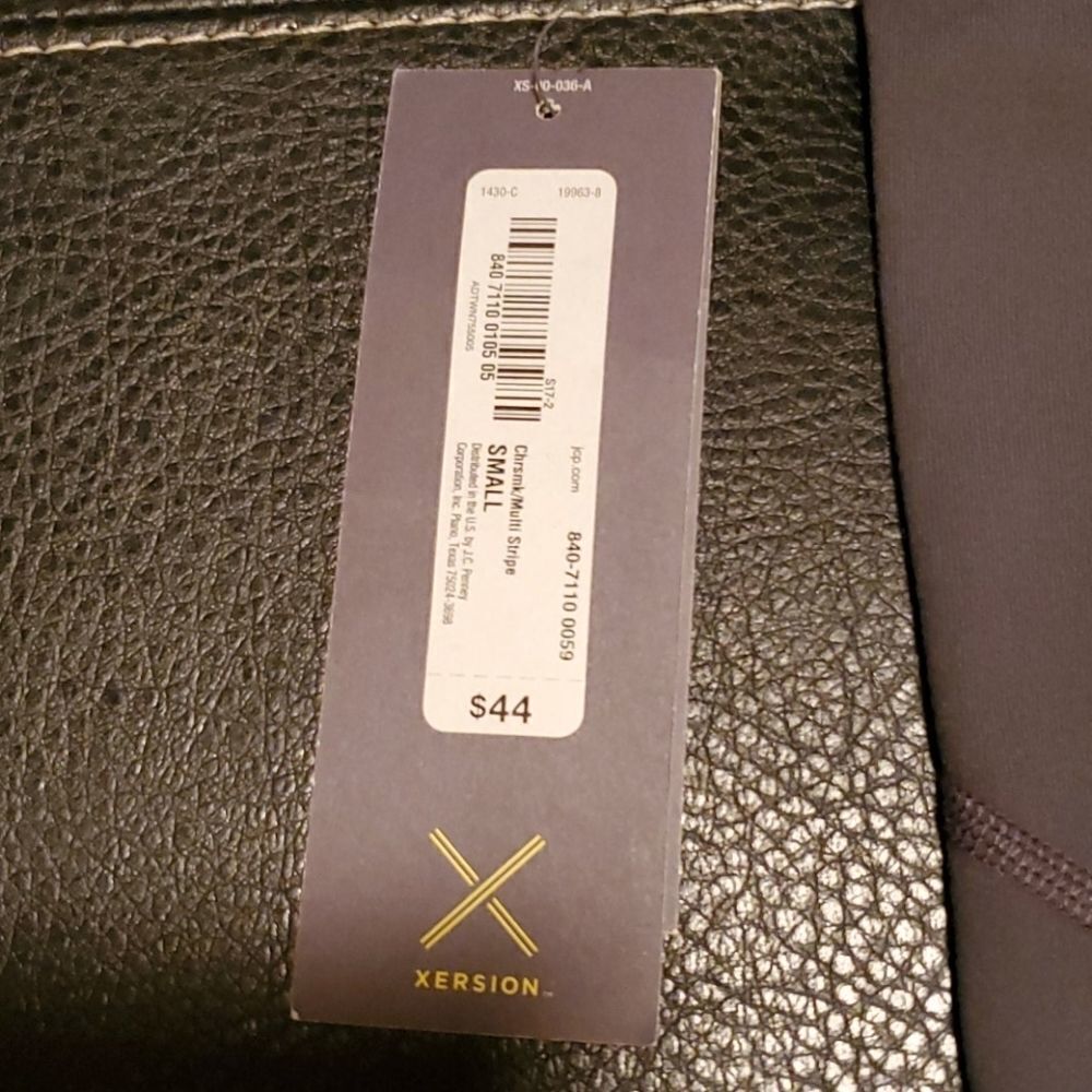 Xersion fitted Capris - Picture 6 of 8